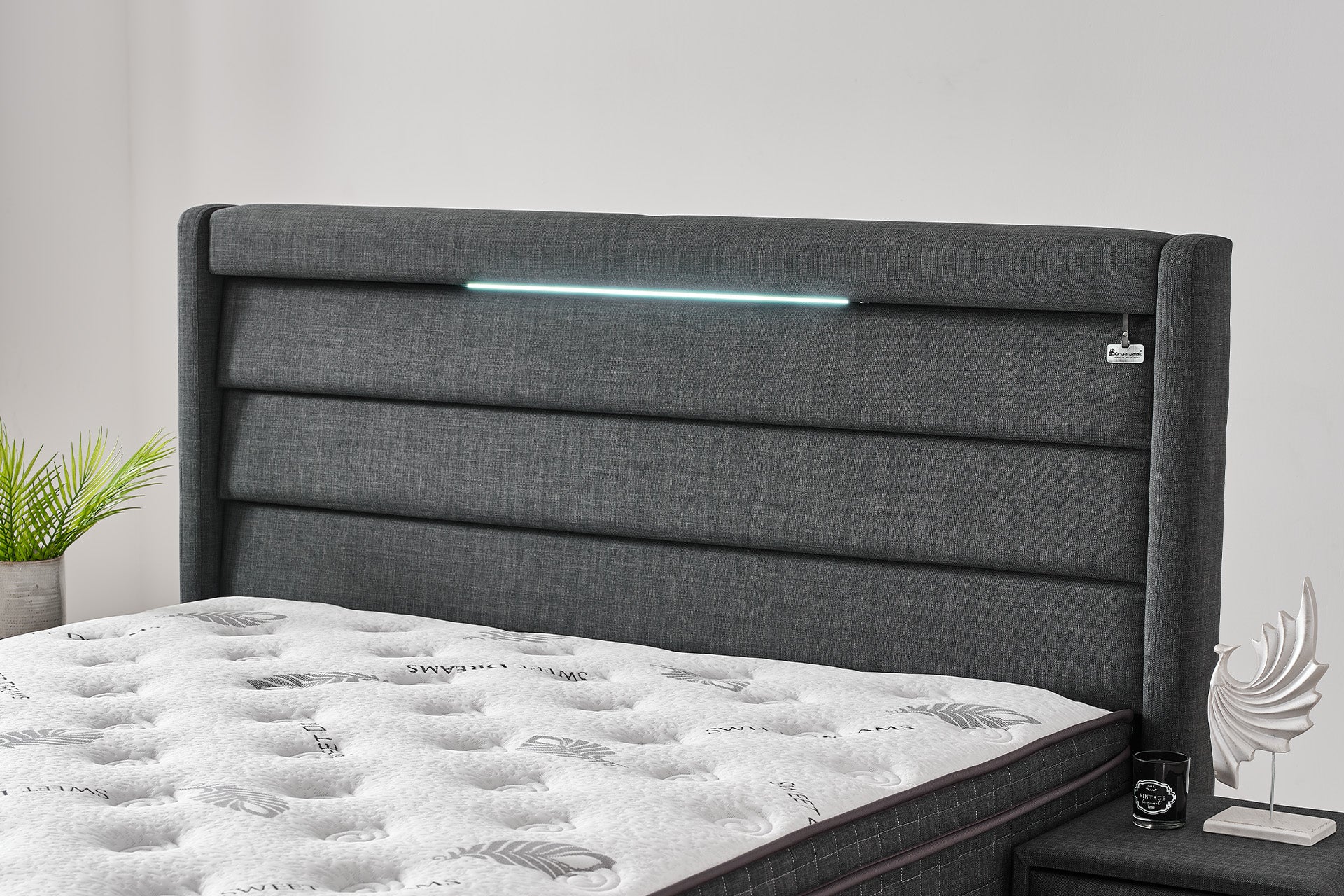 Schlafset Cotton mit Matratze und Nachttisch